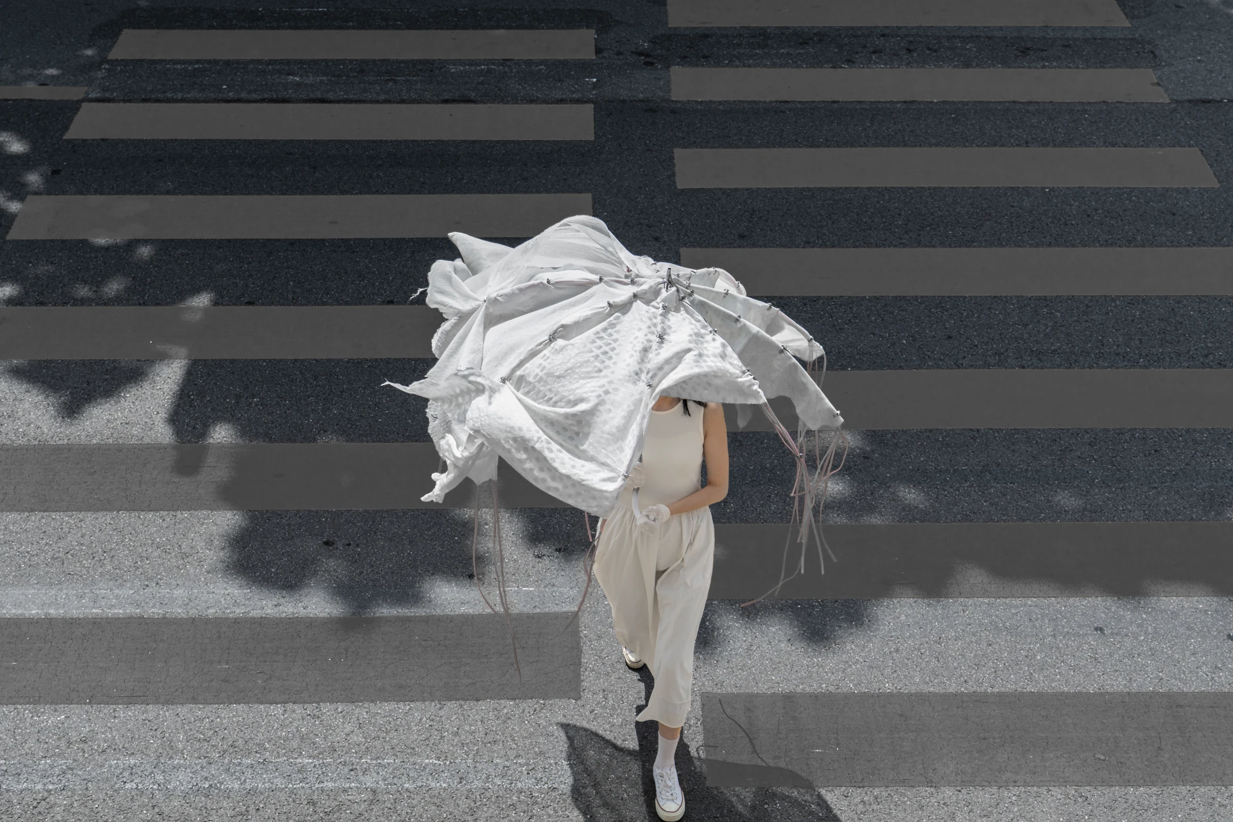 The Eerie Whispers, Performance at SPACE TUM, 2026. Performer: YeSeul Yoon, Photo: Haegyu Lee